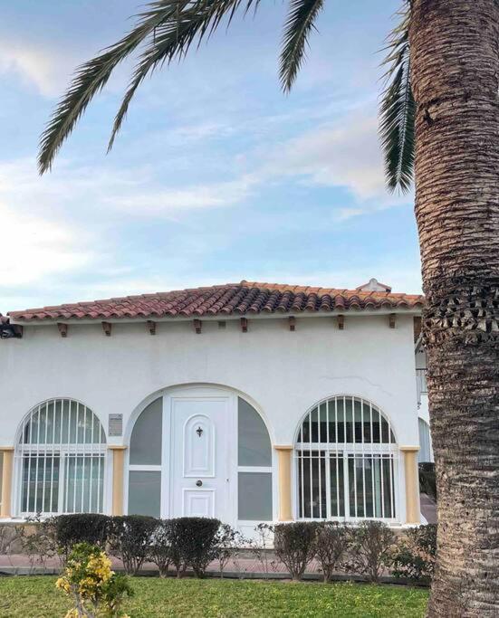 Bungalow Para 6 Pax A 7 Minutos De Playa Albir 拉尔法斯德尔皮 外观 照片